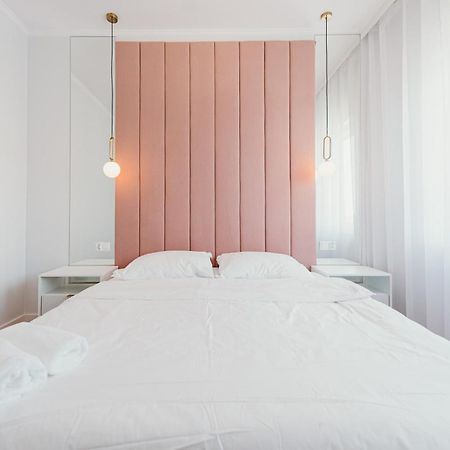 3 Bedrooms Premium Bella Rosa For 8 Guests With Ac And Underground Parking Rzeszów Εξωτερικό φωτογραφία